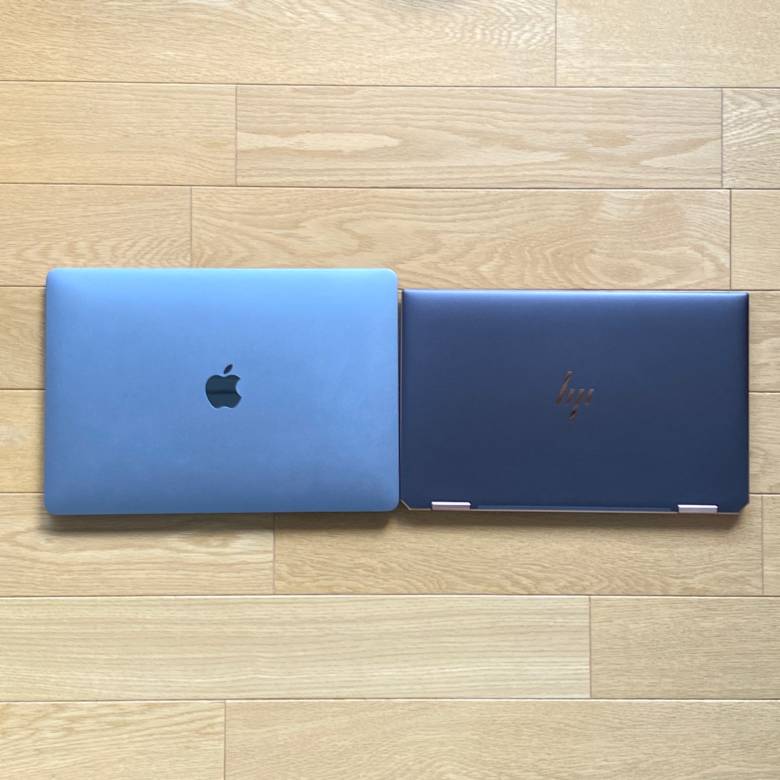 HP Spectre x360 13-aw0000とMacBook Proのサイズ比較