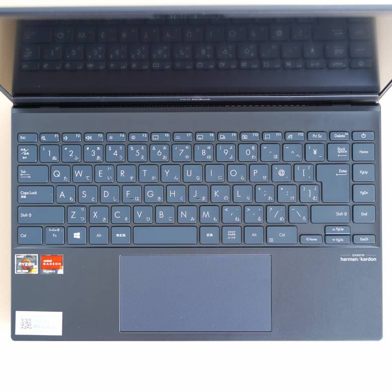 ASUS ZenBook 14 UM425IAのキーボード