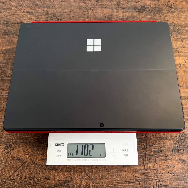 Surface Pro 8のタイプカバーをふくむ重量