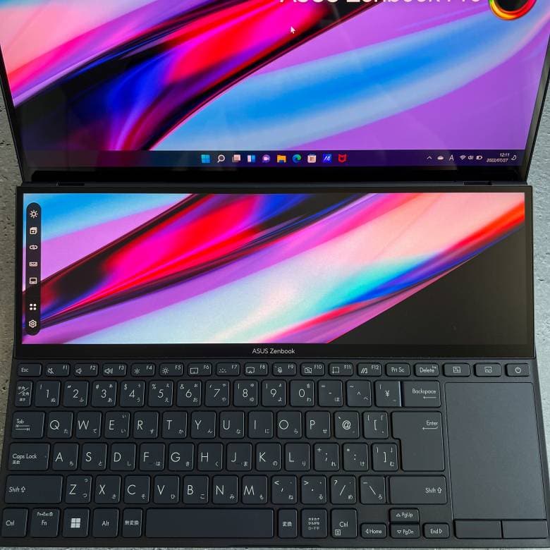 ASUS Zenbook Pro 14 Duo OLED UX8402のScreenPad Plus