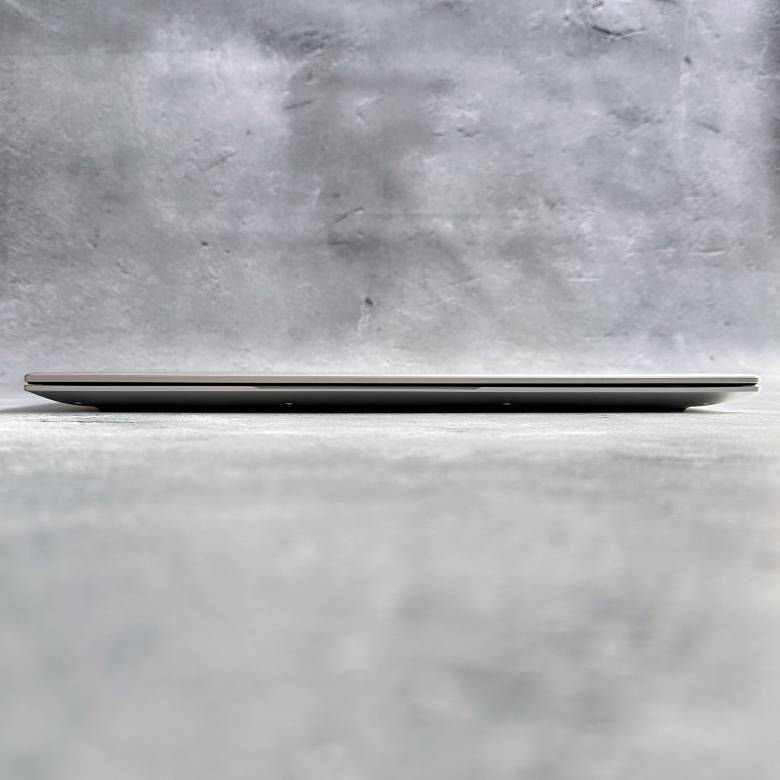 Surface Laptop 5 13.5インチの厚みは14.5mm