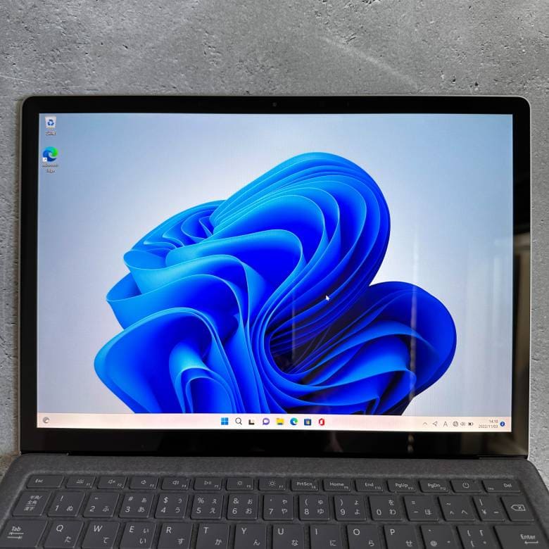 Surface Laptop 5 13.5インチのディスプレイは2256 x 1504ドット