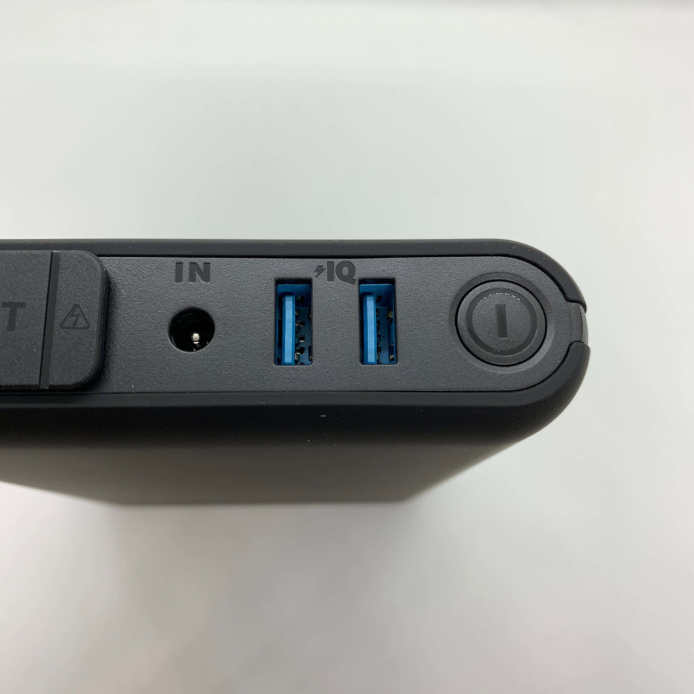 Anker PowerCore ACはUSBタイプA端子 x 2搭載