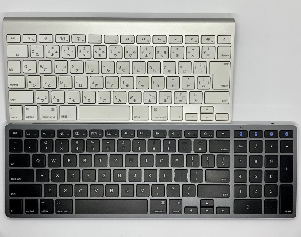 SatechiアルミニウムBluetoothスリムキーボードはMagic Keyboardにちょうどテンキーを加えたサイズ感
