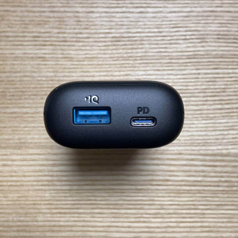Anker PowerCore 10000 PDは2種類のポートを搭載