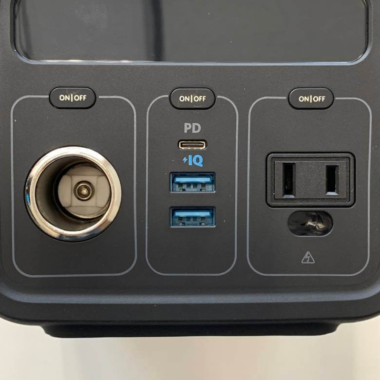 Anker PowerHouse 200は4種類の端子（シガーソケット・USB-C・USB-A・AC）搭載