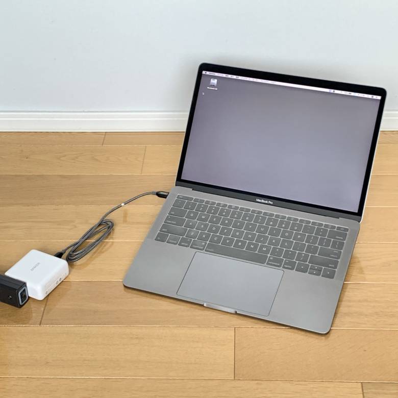 Anker PowerPort Atom III (Two Ports)でもMacBook Proが急速充電可能