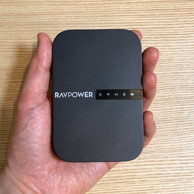 RAVPower File Hub RP-WD009はハンディサイズ