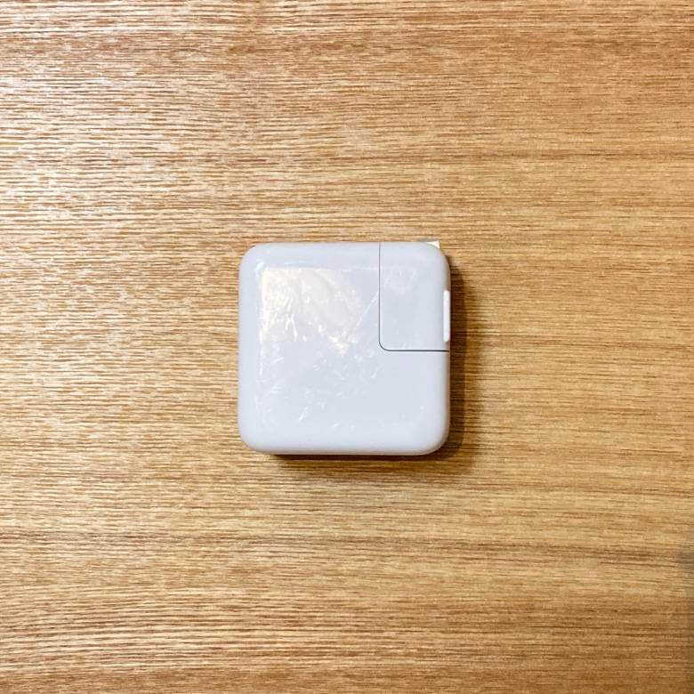 MacBook Airの充電器