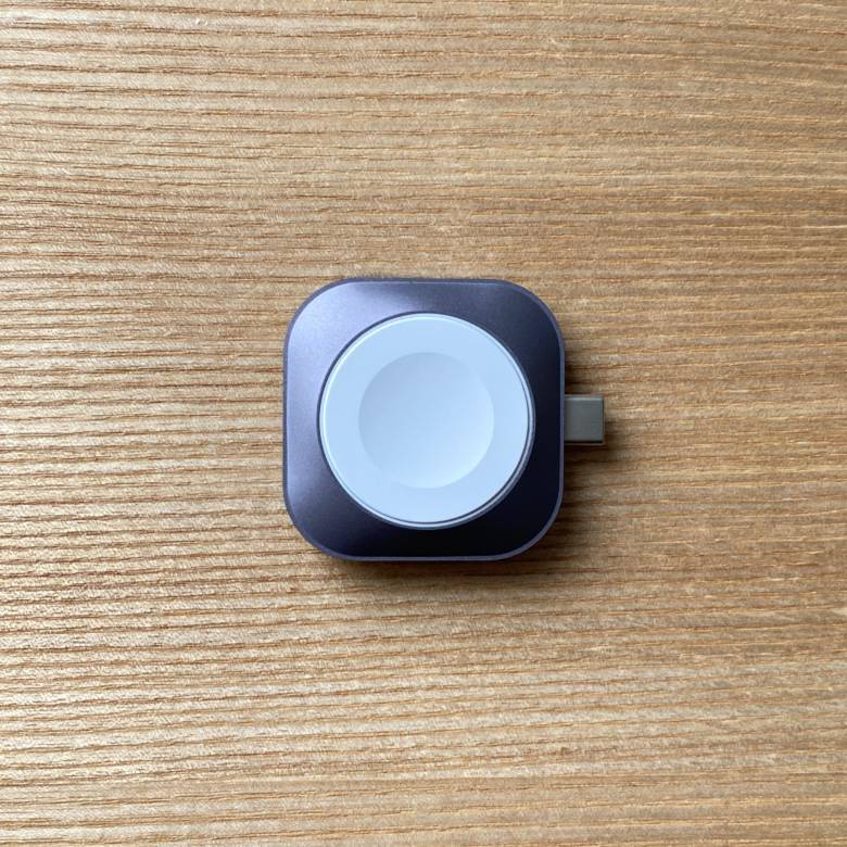 Satechi USB-C Apple Watch充電ドックの外観
