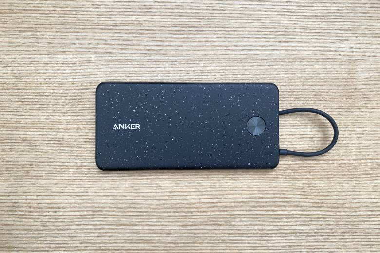 【Anker PowerCore III Slim 5000 with Built-in USB-C Cableレビュー】わずか7.5mmのスリムなUSB-Cケーブル内蔵型モバイルバッテリー