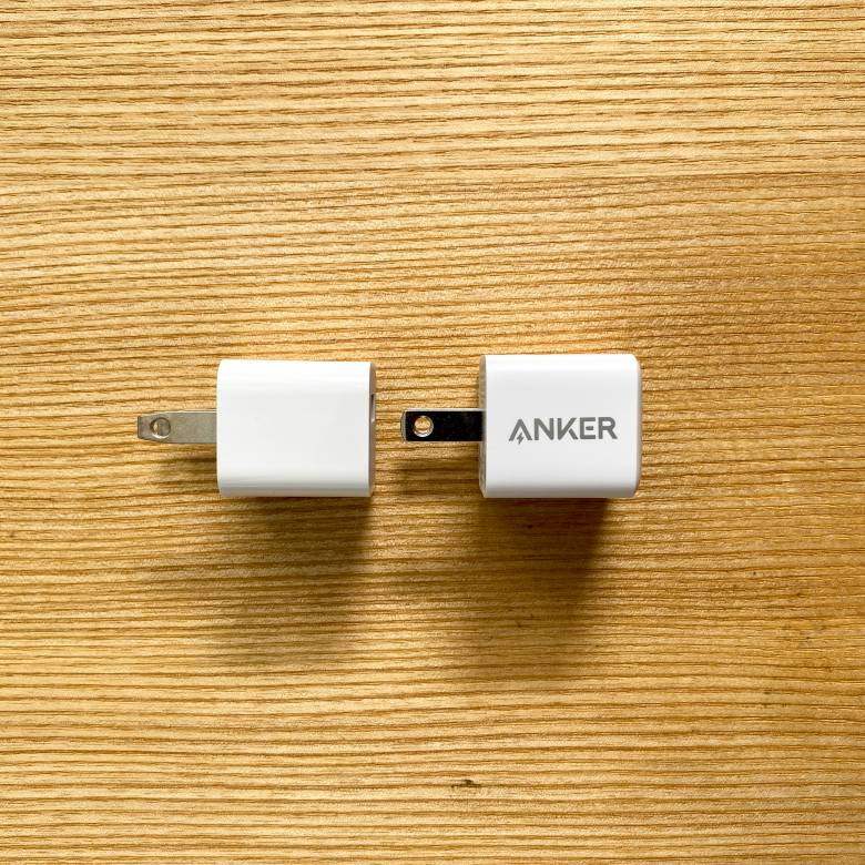 Anker PowerPort III Nano 20WとApple純正の5W充電器のサイズ比較