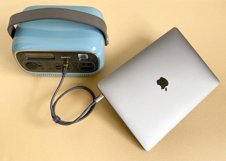 PowerStudioのUSB-C（PD）は、16インチMacBook Proでも急速充電可能