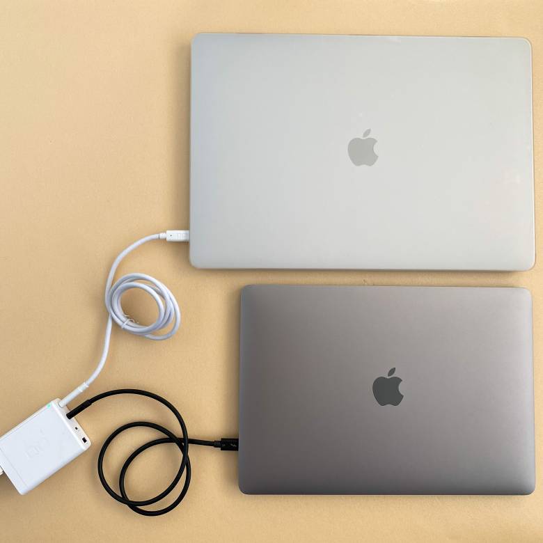 LilNob 3C1AはMacBook Pro13インチとMacBook Airの同時急速充電可能