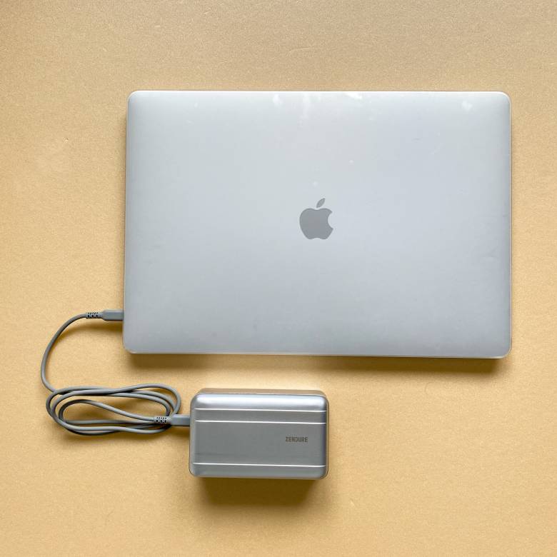 SuperTank ProはMacBook Pro16インチも急速充電可能