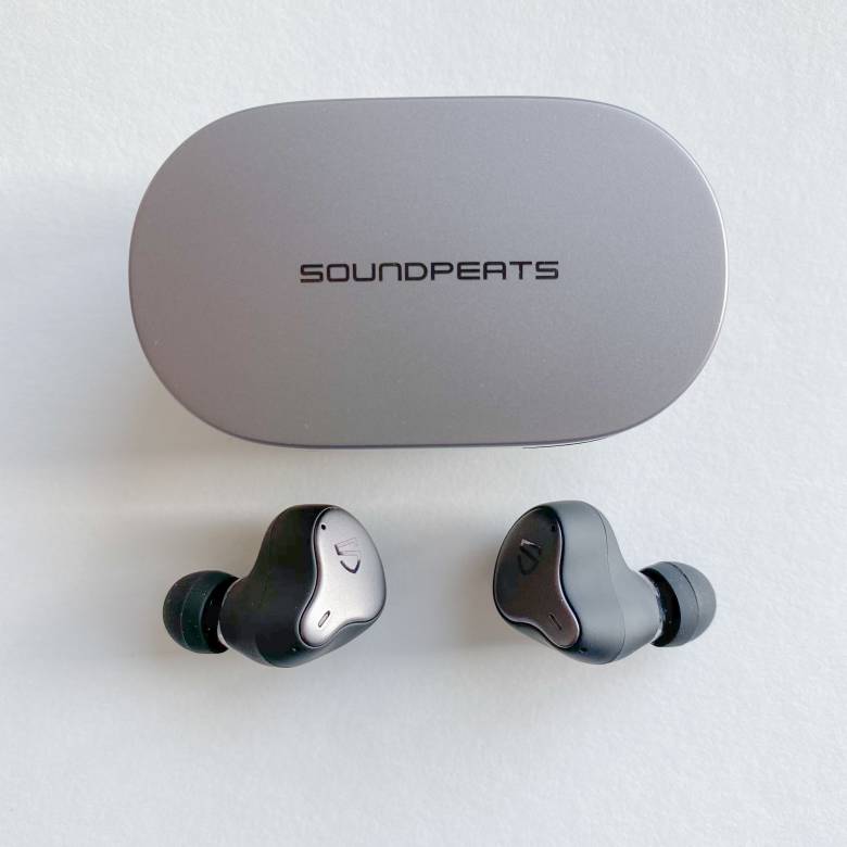 SoundPEATS H1は完全防水仕様（IPX5）の完全ワイヤレスイヤホン