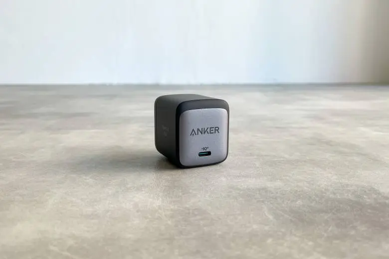 Anker Nano II 65Wレビュー】世界最小級の最大65W出力のUSB-C充電器 | マクリン