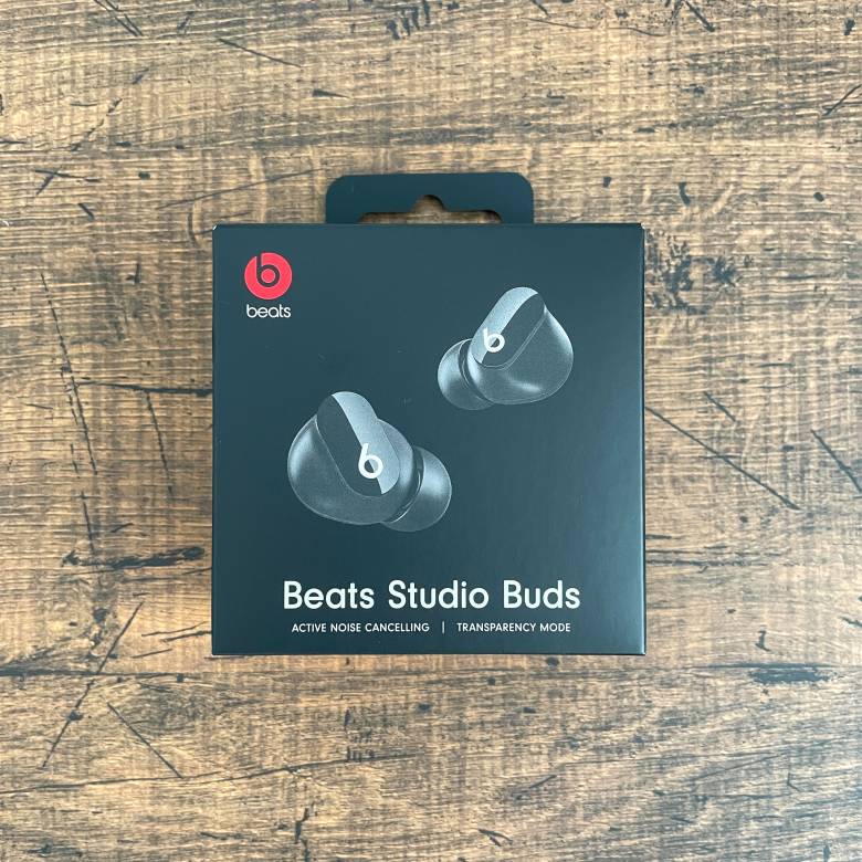 Beats Studio Budsの外箱