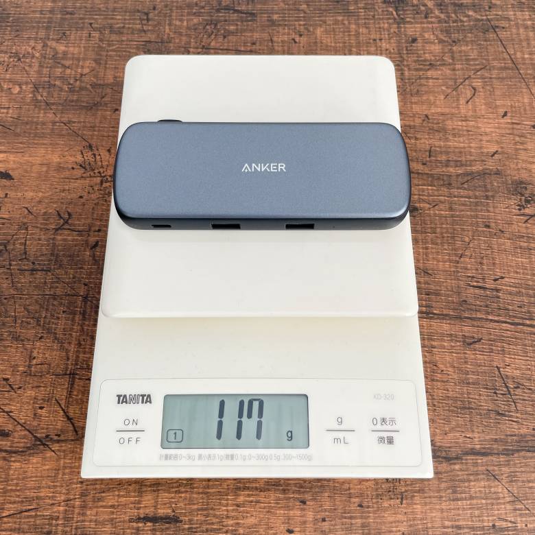 Anker PowerExpand 4-in-1 USB-C SSDハブの重量は約117g