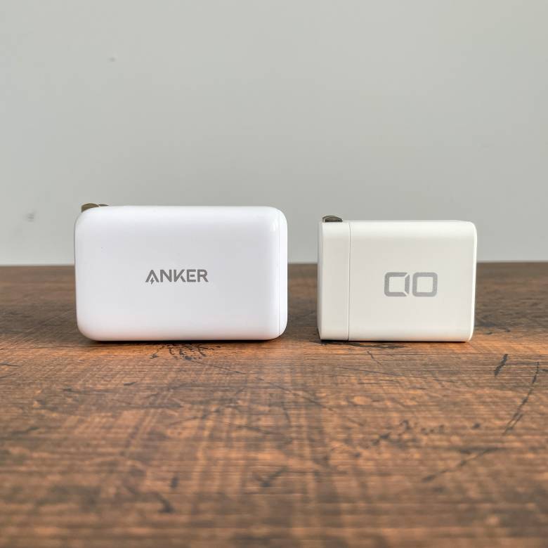 Anker PowerPort III 65W PodとCIO USB PD 65Wのサイズ比較