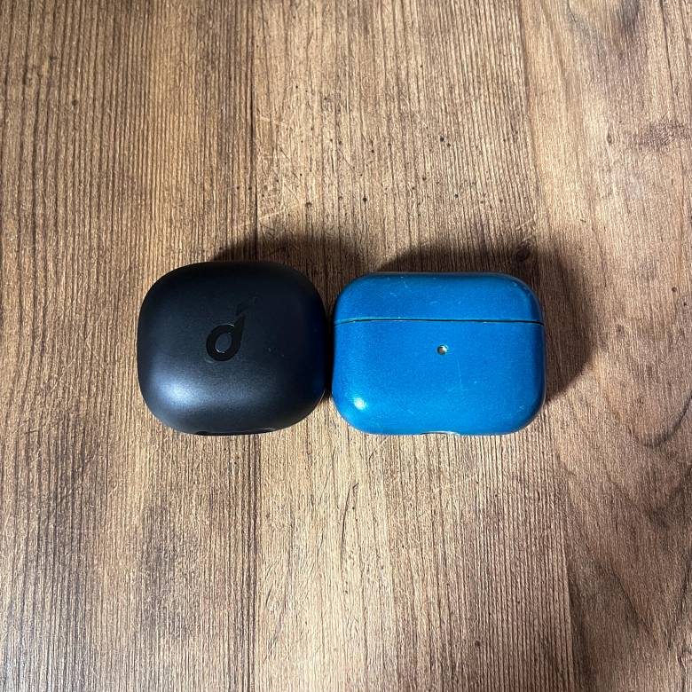 Anker Soundcore LIFE NOTE 3SとAirPods Proのケース比較