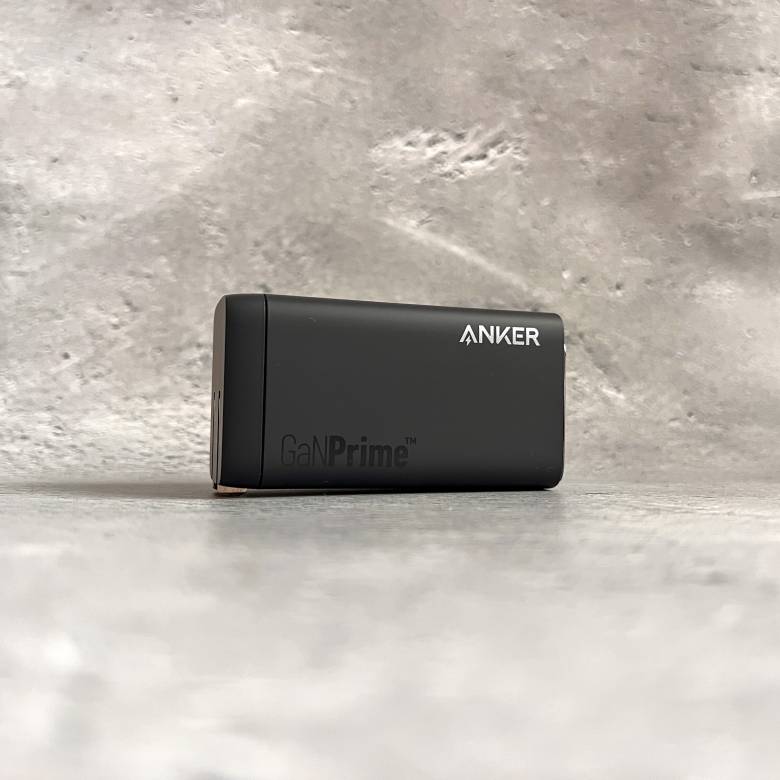 Anker 737 Chargerの表面