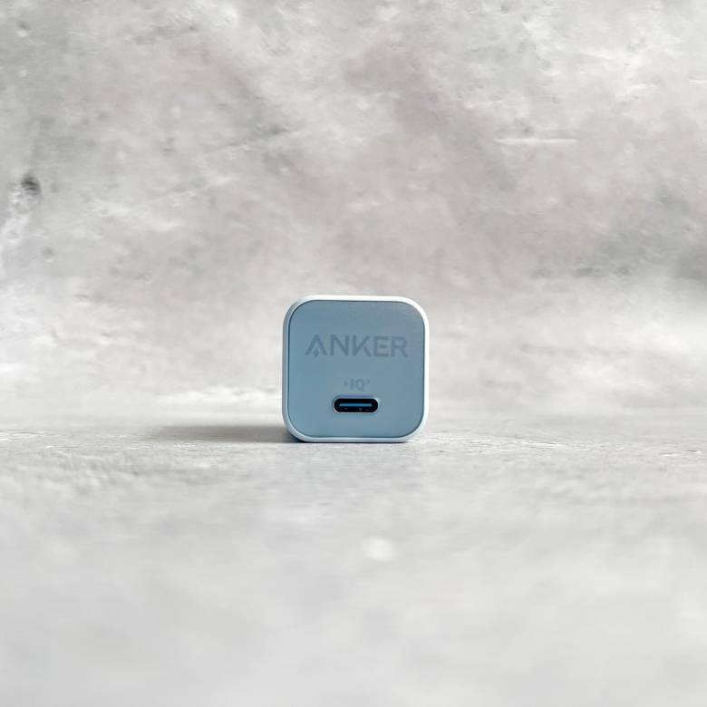 Anker 511 Charger (Nano 3, 30W)は1ポートタイプの30W充電器