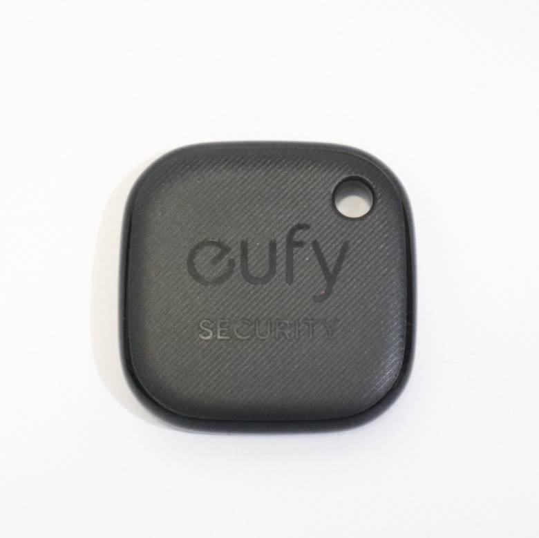 Eufy Security SmartTrack Linkの表、サイズは約37 x 37 x 6.5mm