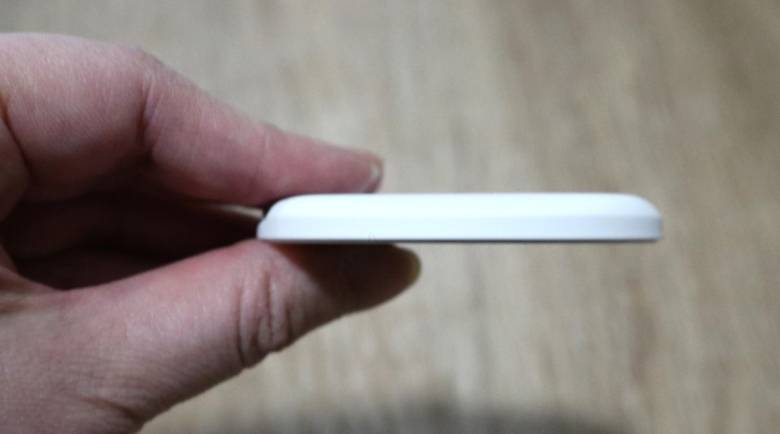 iPhoneマウントの厚さは7mm
